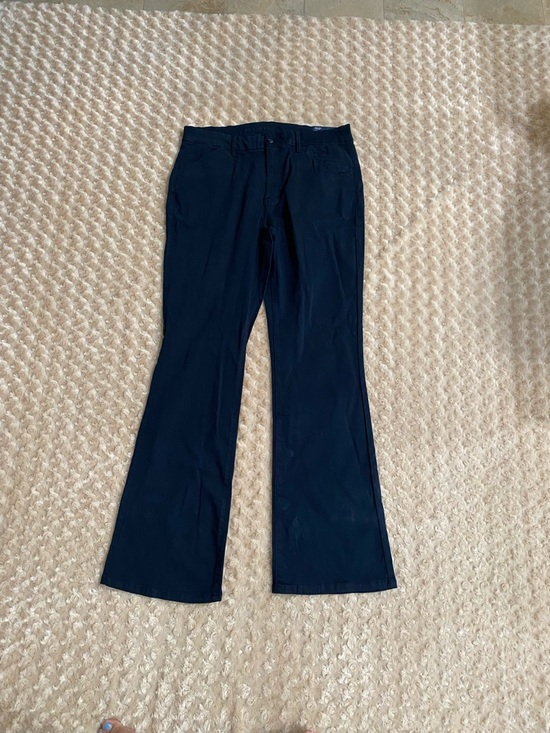American Eagle Outfitters Denim - American Eagle Curvy Kick Boot High-Rise pants in a dark navy 33W 16 long New